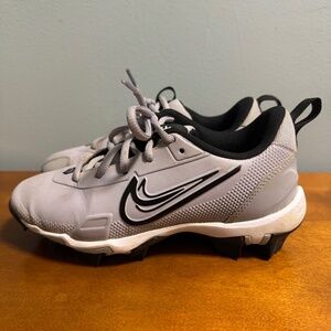 Kids cleats